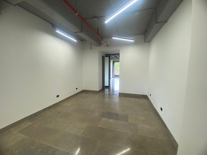 Oficina en arriendo en Loma Del Chocho, Envigado, 65 m² · foto 6 de 13