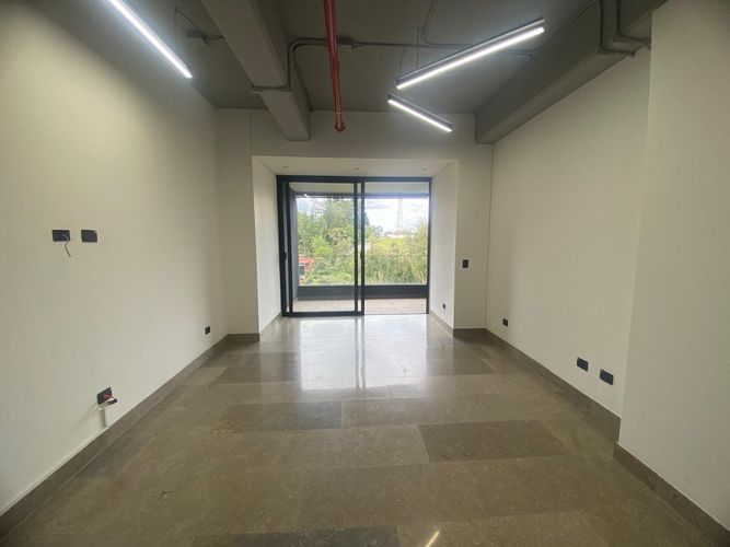 Oficina en arriendo en Loma Del Chocho, Envigado, 65 m² · foto 11 de 13