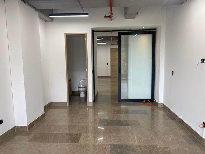 Oficina en arriendo en Loma Del Chocho, Envigado, 65 m² · foto 7 de 13