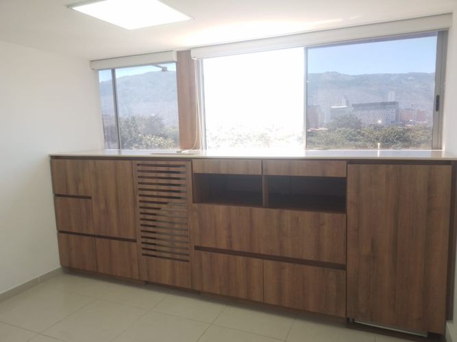 Oficina en arriendo en Naranjal, Medellín, 75 m² · foto 2 de 16