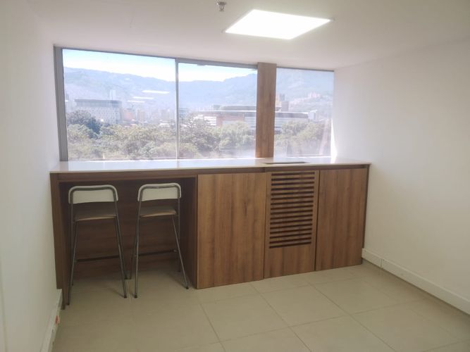 Oficina en arriendo en Naranjal, Medellín, 75 m² · foto 4 de 16