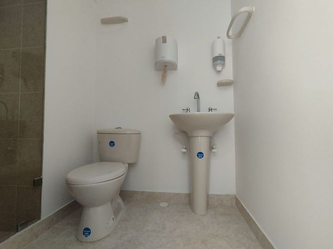 Oficina en arriendo en Loma Del Chocho, Envigado, 68 m² · foto 11 de 11