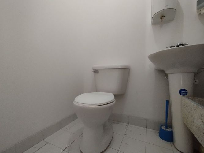 Oficina en arriendo en Loma Del Chocho, Envigado, 68 m² · foto 10 de 11