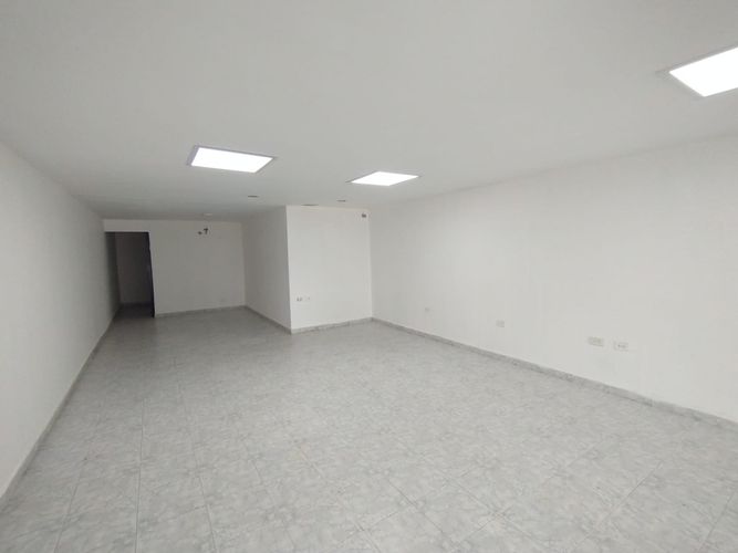 Local en arriendo en Granadillo, Barranquilla, 100 m² · foto 2 de 13