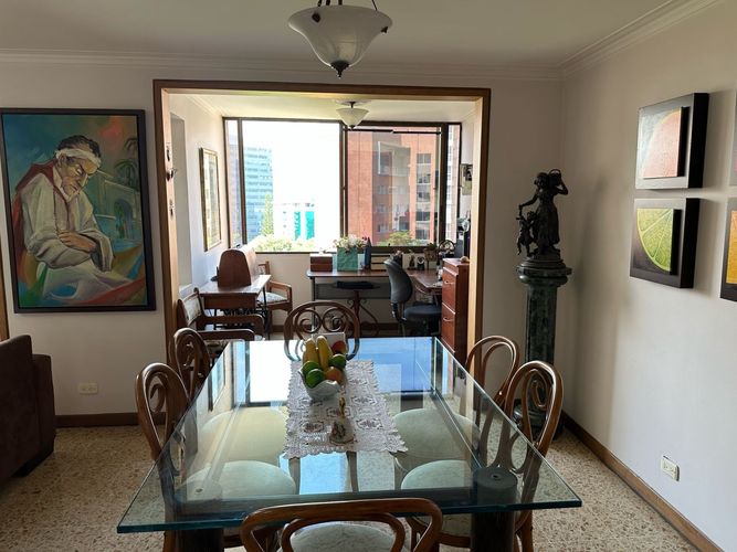 Apartamento de 3 alcobas en venta en El Poblado, Medellín, 139 m² · foto 3 de 10