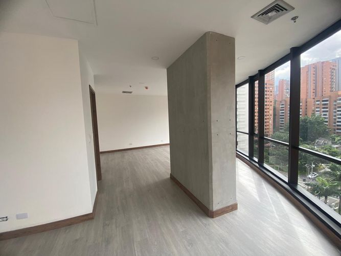 Oficina en arriendo en El Poblado, Medellín, 50 m² · foto 9 de 18