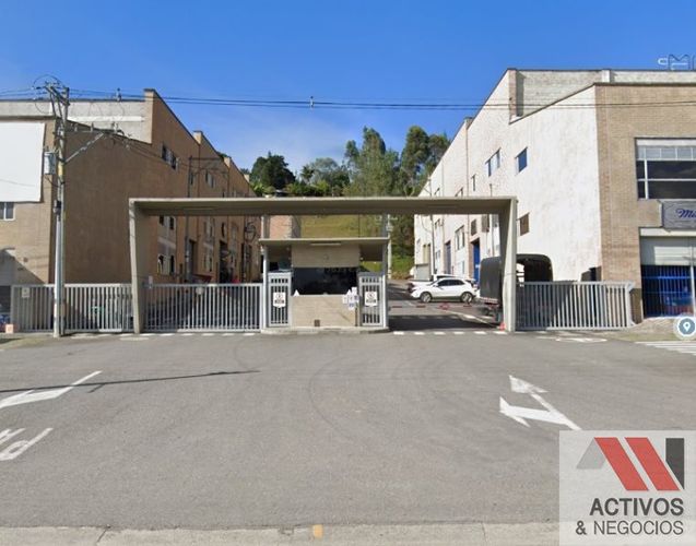 Bodega en arriendo en Guarne, 1631 m² · foto 2 de 13