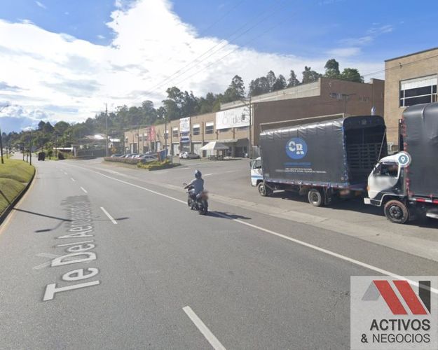 Bodega en arriendo en Guarne, 1631 m² · foto 3 de 13