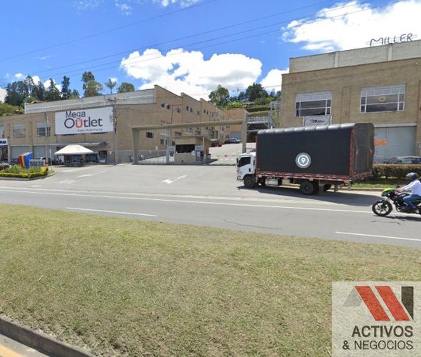Bodega en arriendo en Guarne, 1631 m² · foto 5 de 13