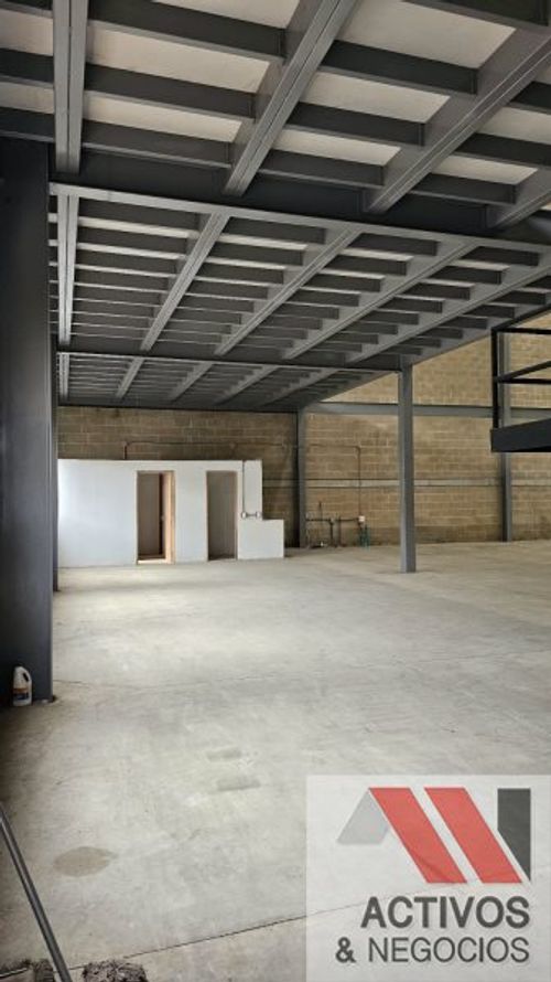 Bodega en arriendo en Guarne, 1631 m² · foto 6 de 13