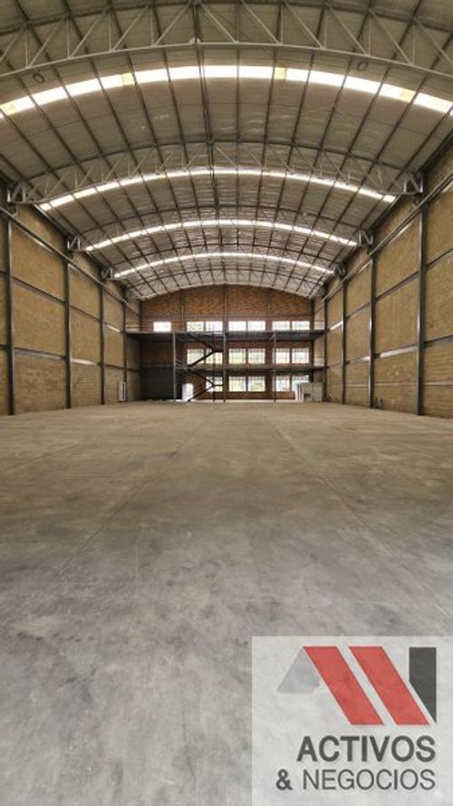Bodega en arriendo en Guarne, 1631 m² · foto 10 de 13