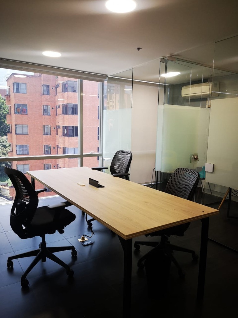 Oficina en venta en El Poblado, Medellín [No disponible] 5