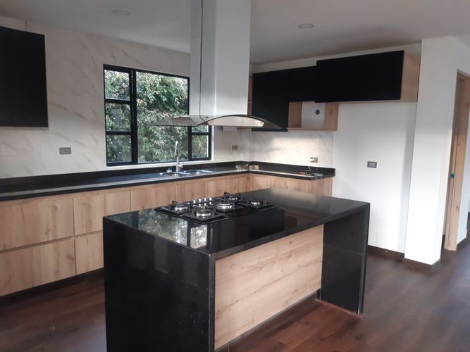 Casa de 4 alcobas en venta en Sietetrojes, Funza, 250 m² · foto 3 de 10