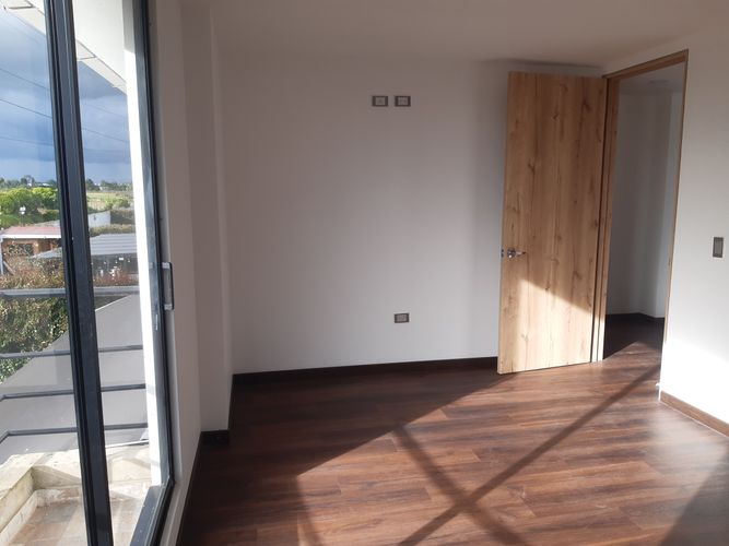 Casa de 4 alcobas en venta en Sietetrojes, Funza, 250 m² · foto 7 de 10