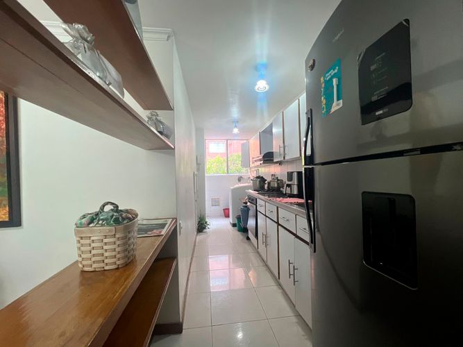 Apartamento de 3 alcobas en venta en El Diamante No. 2, Medellín, 86 m² · foto 6 de 14