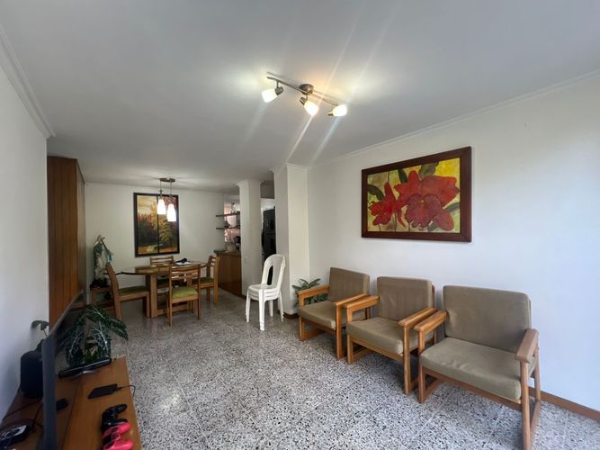 Apartamento de 3 alcobas en venta en El Diamante No. 2, Medellín, 86 m² · foto 3 de 14