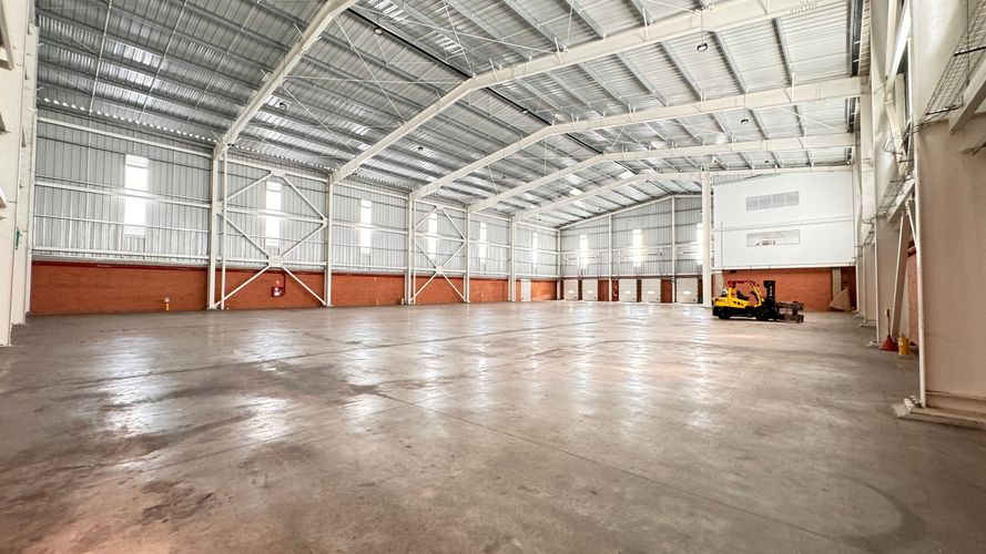 Bodega en arriendo en Zona Industrial, Yumbo, 2000 m² · foto 2 de 14