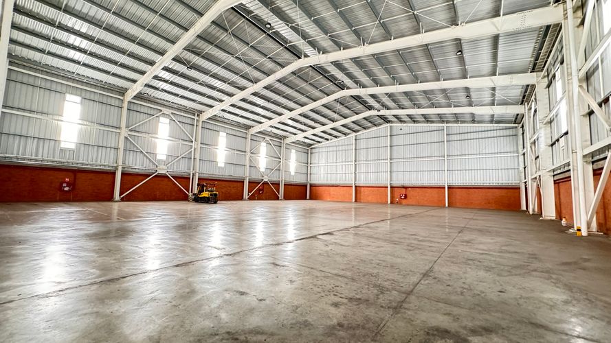 Bodega en arriendo en Zona Industrial, Yumbo, 2000 m² · foto 3 de 14