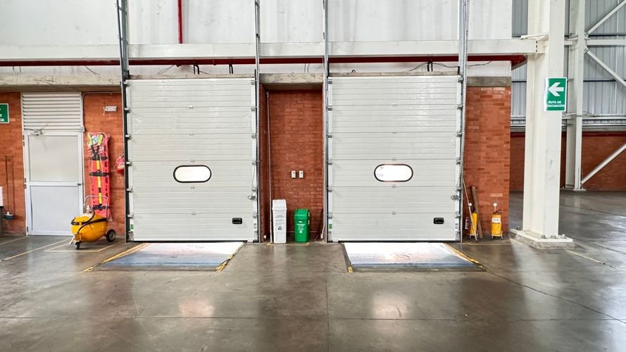 Bodega en arriendo en Zona Industrial, Yumbo, 2000 m² · foto 13 de 14