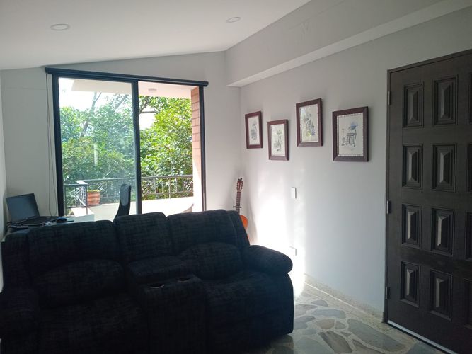 Apartamento en venta en El Dorado, Envigado · foto 2 de 16
