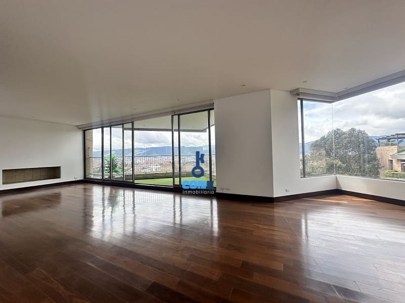 Apartamento en venta en Vereda Suba Naranjos, Bogotá · foto 2 de 24