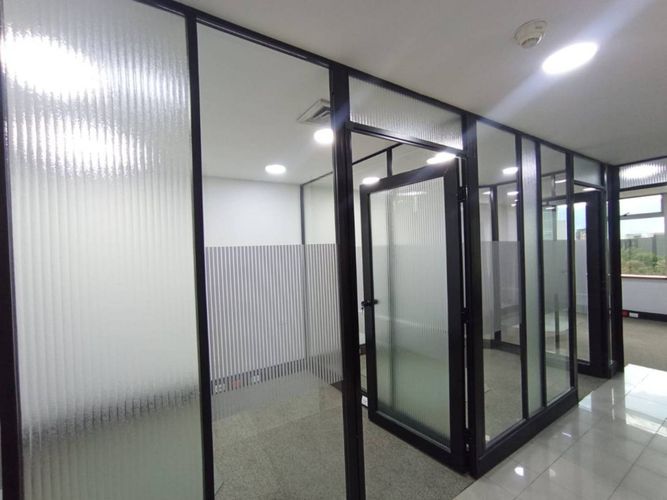 Oficina en arriendo en Manila, Medellín, 143 m² · foto 12 de 24