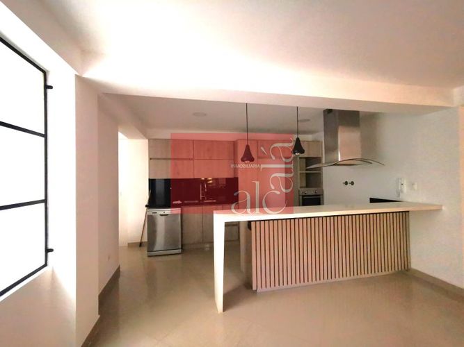Edificio en venta en La Gloria, Medellín, 1000 m² · foto 6 de 24