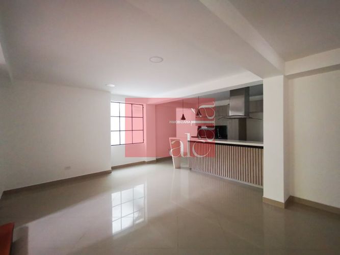 Edificio en venta en La Gloria, Medellín, 1000 m² · foto 7 de 24