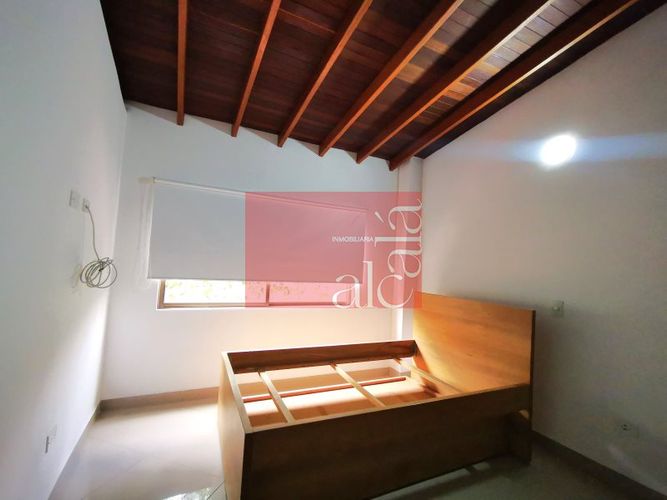 Edificio en venta en La Gloria, Medellín, 1000 m² · foto 15 de 24