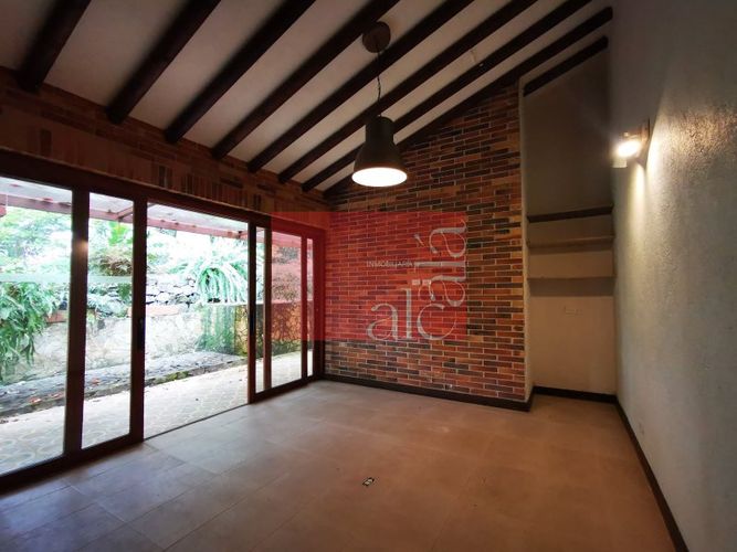 Casa de 4 alcobas en venta en Loma De Las Brujas, Envigado, 990 m² · foto 9 de 24