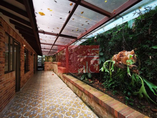 Casa de 4 alcobas en venta en Loma De Las Brujas, Envigado, 990 m² · foto 11 de 24