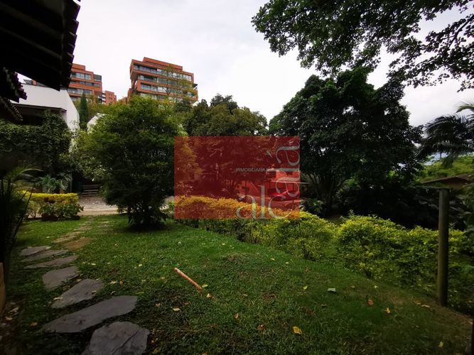 Casa de 4 alcobas en venta en Loma De Las Brujas, Envigado, 990 m² · foto 12 de 24