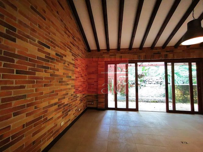 Casa de 4 alcobas en venta en Loma De Las Brujas, Envigado, 990 m² · foto 17 de 24