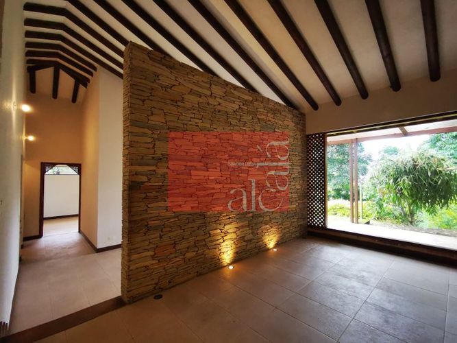 Casa de 4 alcobas en venta en Loma De Las Brujas, Envigado, 990 m² · foto 20 de 24