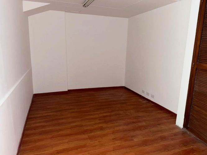 Oficina en arriendo en El Poblado, Medellín, 126 m² · foto 8 de 12