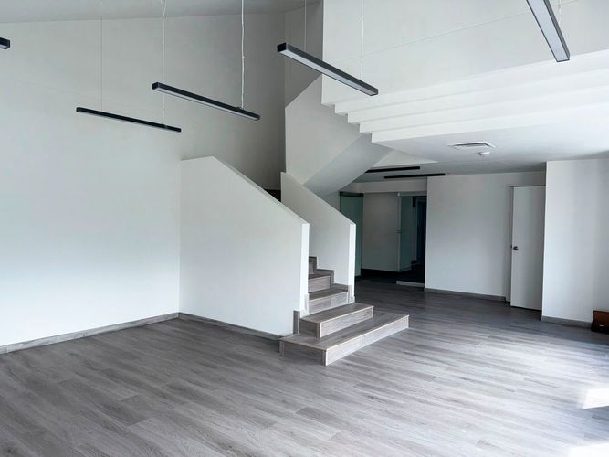 Oficina en arriendo en El Poblado, Medellín, 126 m² · foto 4 de 12