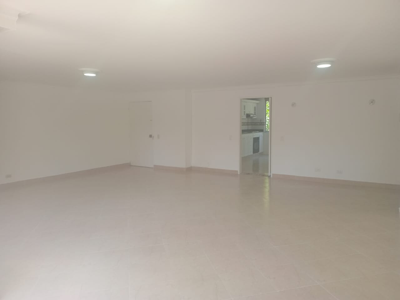 Apartamento en venta en El Poblado, Medellín · foto 4 de 18