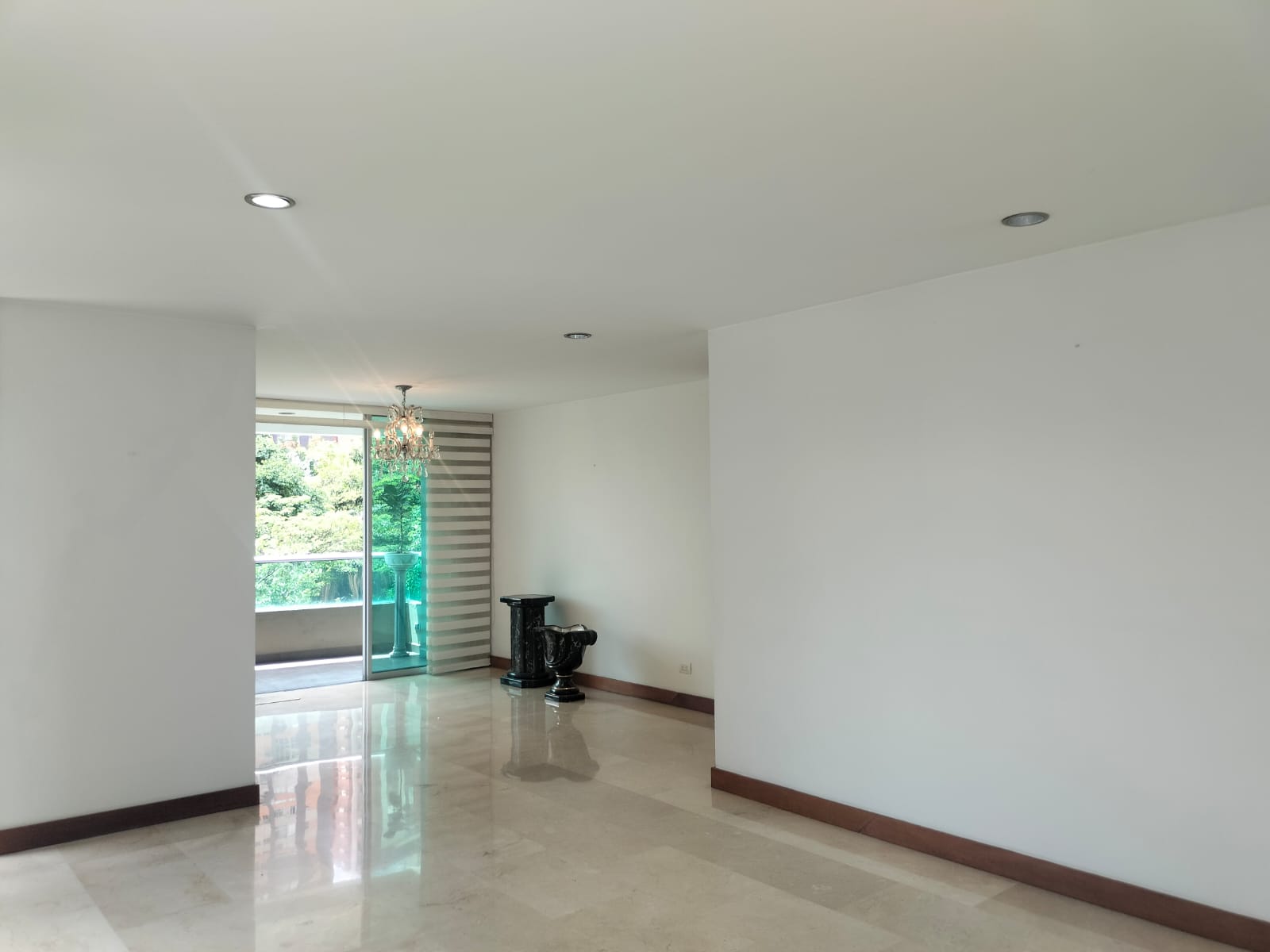 Apartamento en arriendo en El Poblado, Medellín · foto 3 de 16