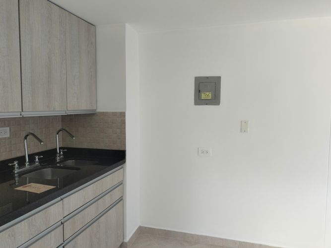 Apartamento de 3 alcobas en arriendo en El Poblado, Medellín, 70 m² · foto 9 de 18