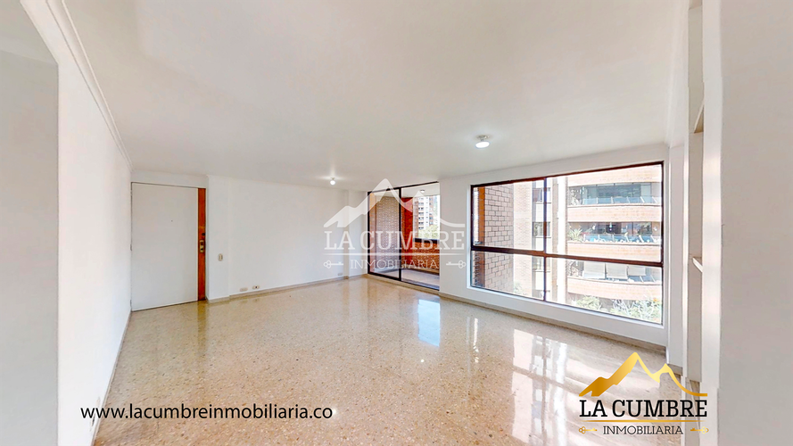 Apartamento de 3 alcobas en arriendo en Los Balsos, Medellín, 150 m² · foto 3 de 16