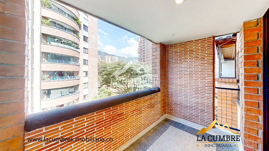 Apartamento de 3 alcobas en arriendo en Los Balsos, Medellín, 150 m² · foto 4 de 16