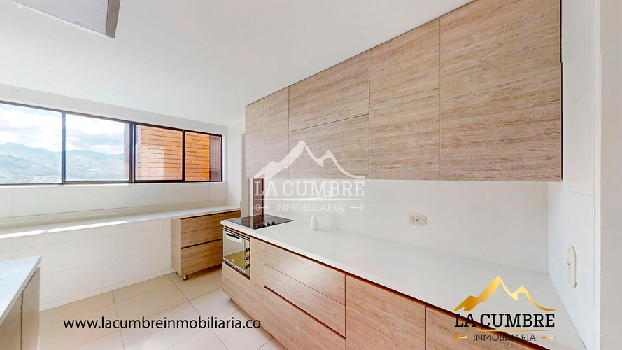Apartamento de 3 alcobas en arriendo en Los Balsos, Medellín, 150 m² · foto 8 de 16