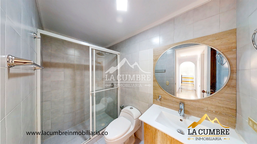 Apartamento de 3 alcobas en arriendo en Los Balsos, Medellín, 150 m² · foto 15 de 16
