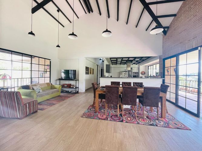 Casa de 3 alcobas en venta en Quirama, El Carmen de Viboral, 374 m² · foto 3 de 10