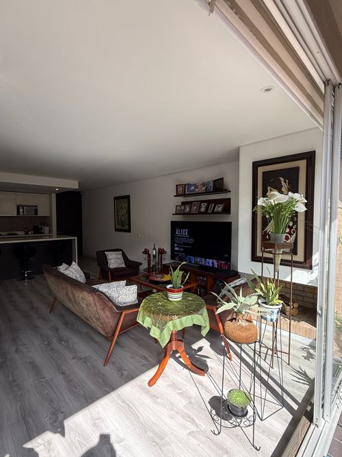 Apartamento de 3 alcobas en venta en Nueva Autopista, Bogotá, 125 m² · foto 2 de 20