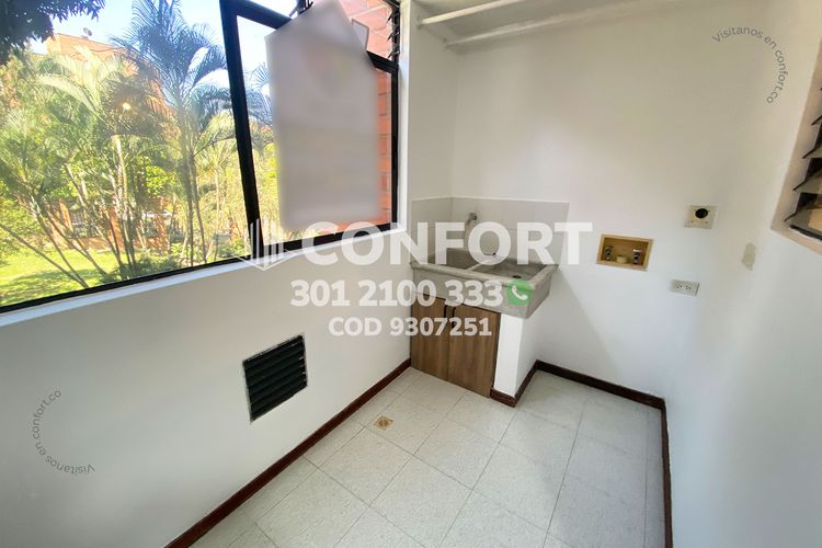 Apartamento de 3 alcobas en arriendo en San Diego, Medellín, 90 m² · foto 8 de 24