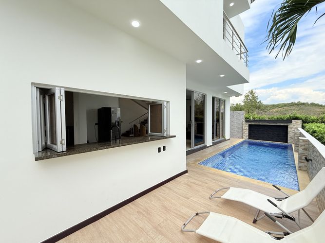 Casa de 5 alcobas en venta en Centro, Girardot, 287 m² · foto 4 de 24