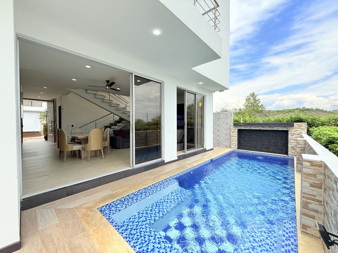 Casa de 5 alcobas en venta en Centro, Girardot, 287 m² · foto 5 de 24