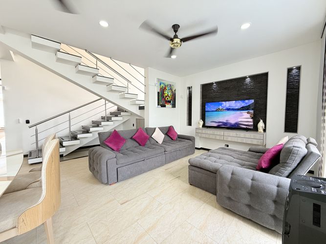 Casa de 5 alcobas en venta en Centro, Girardot, 287 m² · foto 9 de 24