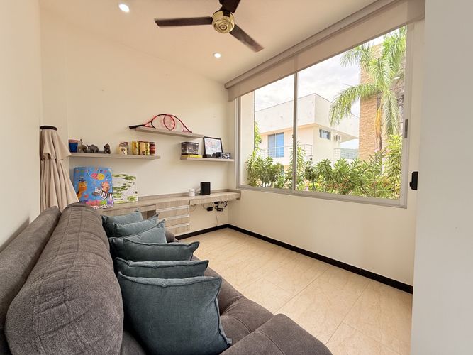 Casa de 5 alcobas en venta en Centro, Girardot, 287 m² · foto 13 de 24